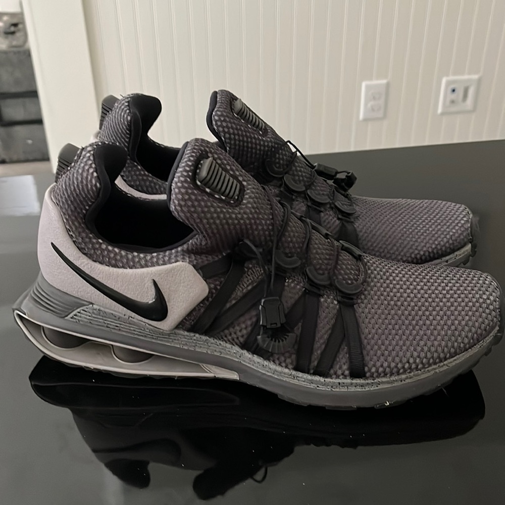 Men’s Nike shoes size 10